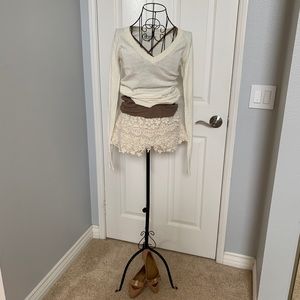 Zara cream color lace shorts S